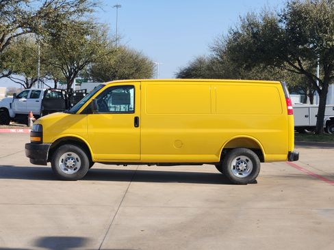 New 2025 Chevrolet Express 2500 image 11