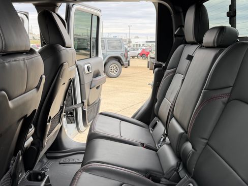New 2026 Jeep Gladiator Rubicon image 34