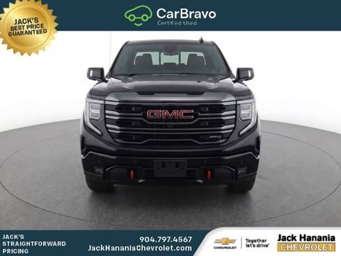 Certified 2022 GMC Sierra 1500 AT4 w/ AT4 Premium Package AWD/4WD image 8