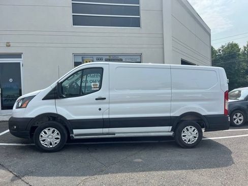 Used 2025 Ford Transit 250 Low Roof w/ Exterior Upgrade Package RWD image 2