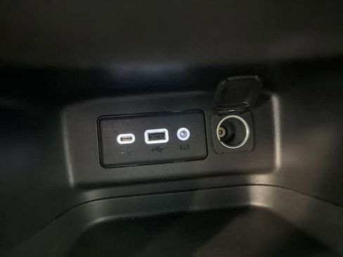 Used 2024 Chevrolet Equinox LT image 28