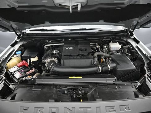 Used 2022 Nissan Frontier PRO-4X w/ Off-Road Protection Package AWD/4WD image 32