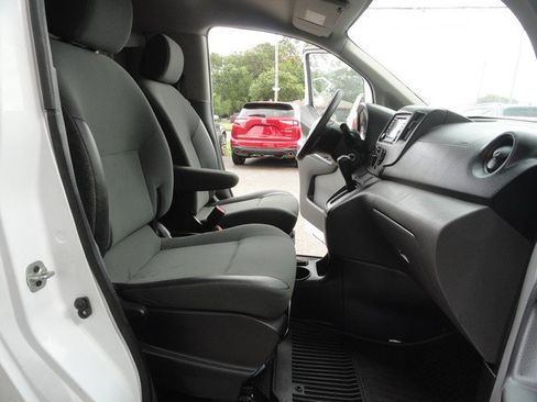 Used 2019 Nissan NV200 S image 13
