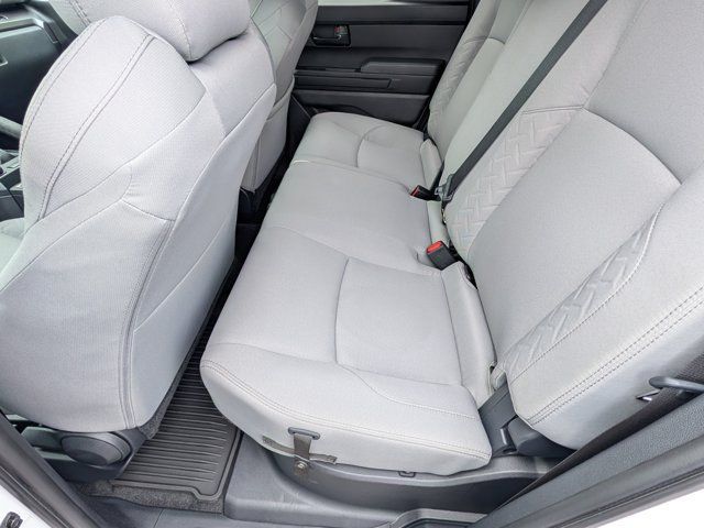Used 2025 Toyota Tacoma SR5 AWD/4WD image 17