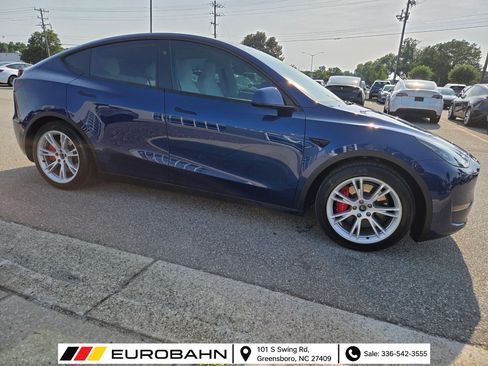 Used 2024 Tesla Model Y Performance AWD/4WD image 29