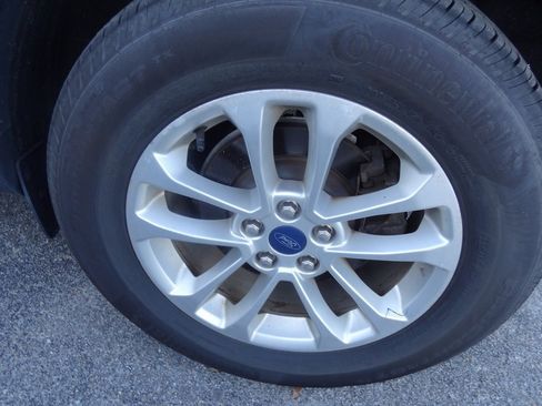 Used 2022 Ford Escape SE image 14