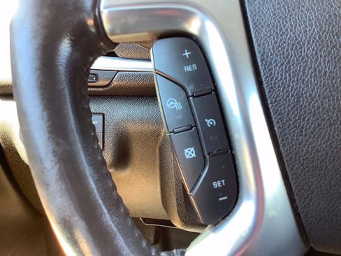 Used 2015 Chevrolet Traverse LTZ AWD/4WD image 54