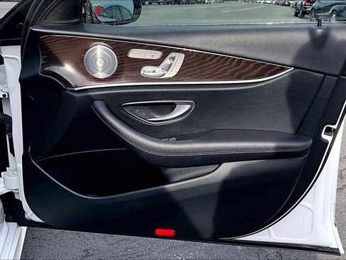 Used 2020 Mercedes-Benz E 350 Sedan w/ Premium Package image 21