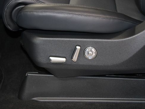 New 2026 Lincoln Navigator L Reserve w/ Jet Appearance Package image 25