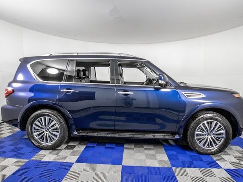 Used 2024 Nissan Armada SL image 4