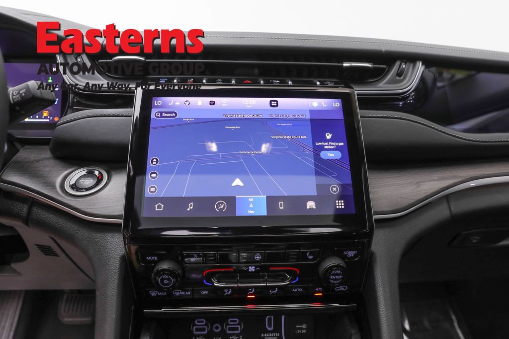 Used 2022 Jeep Grand Cherokee Limited 4xe AWD/4WD image 13