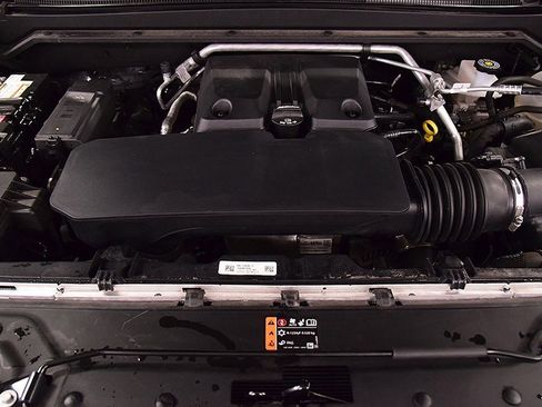 Used 2024 Chevrolet Colorado ZR2 w/ ZR2 Convenience Package III image 36