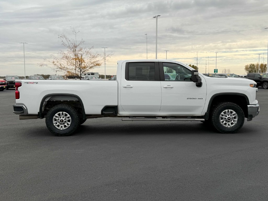 Used 2024 Chevrolet Silverado 2500 LT w/ Safety Package AWD/4WD image 6
