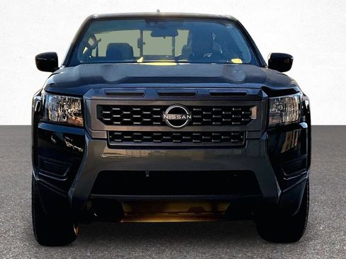 Used 2025 Nissan Frontier SV RWD image 3