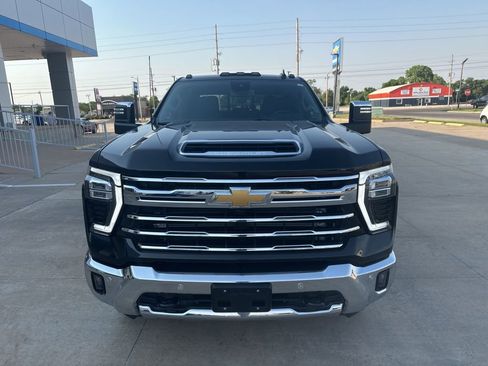 Used 2024 Chevrolet Silverado 2500 LTZ w/ LTZ Convenience Package AWD/4WD image 28