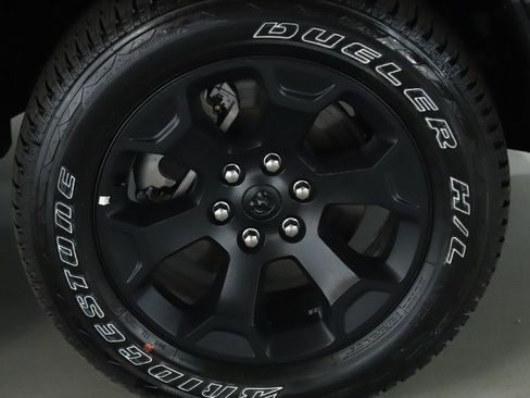 Used 2025 RAM 1500 Big Horn AWD/4WD image 10