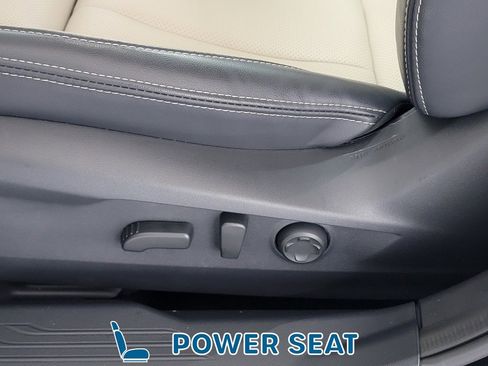 Used 2025 Subaru Outback Limited image 15