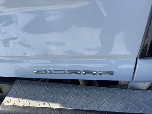 Used 2022 GMC Sierra 2500 Denali w/ Denali Ultimate Package image 16