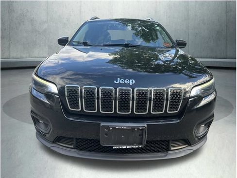 Used 2019 Jeep Cherokee Latitude Plus AWD/4WD image 6