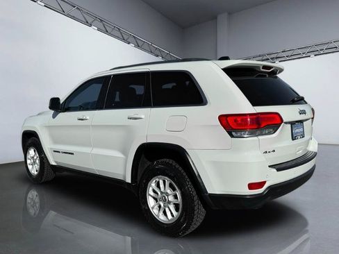 Used 2019 Jeep Grand Cherokee Laredo AWD/4WD image 5