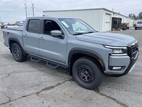 New 2026 Nissan Frontier PRO-4X image 3