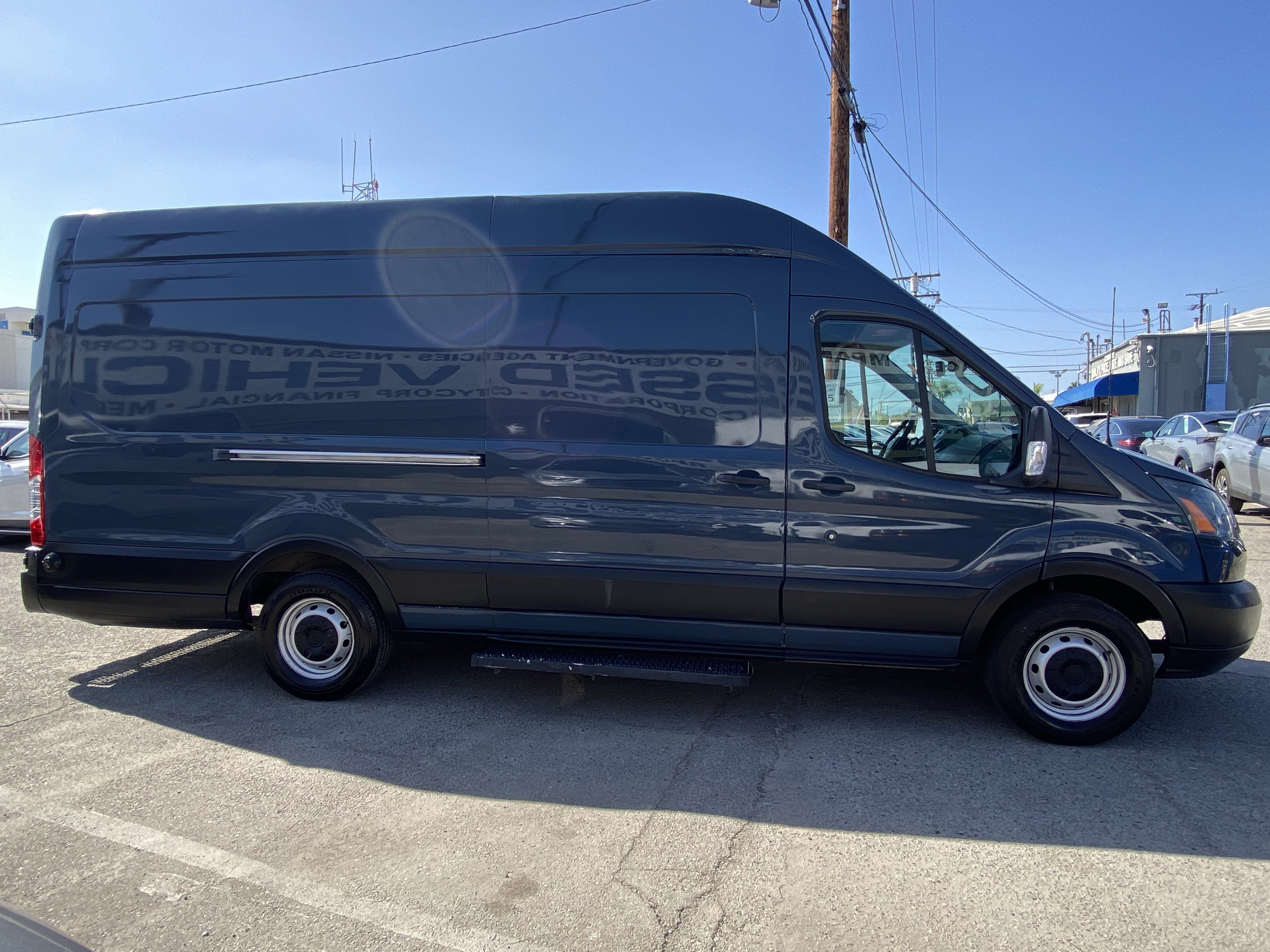 Used 2019 Ford Transit 250 148 High Roof Extended RWD image 9