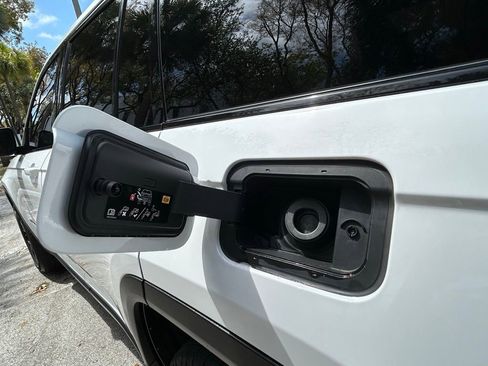 Used 2024 Jeep Grand Cherokee Altitude image 43