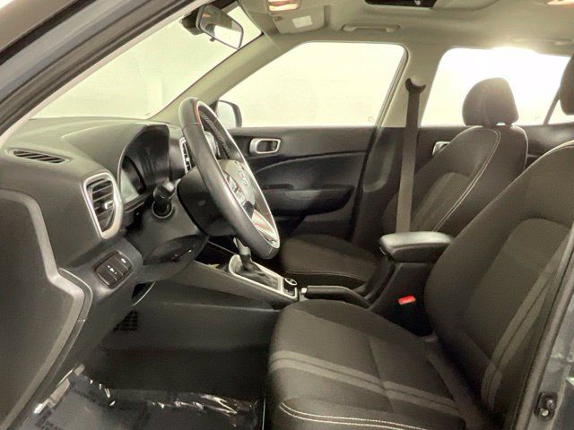 Used 2026 Hyundai Venue SEL FWD image 10