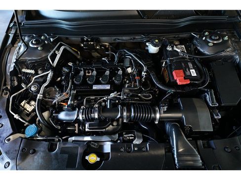 Used 2018 Honda Accord Sport image 10
