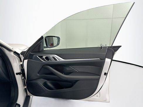 Used 2025 BMW i4 xDrive40i image 34