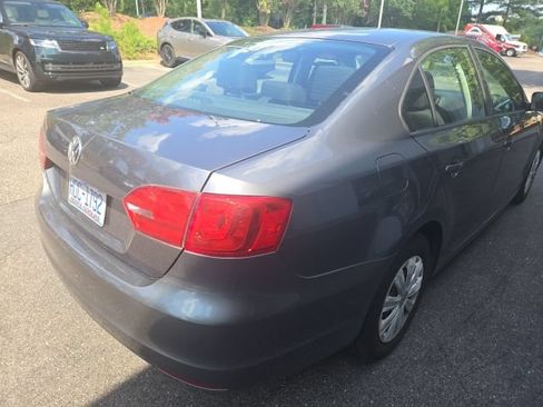 Used 2013 Volkswagen Jetta S FWD image 5