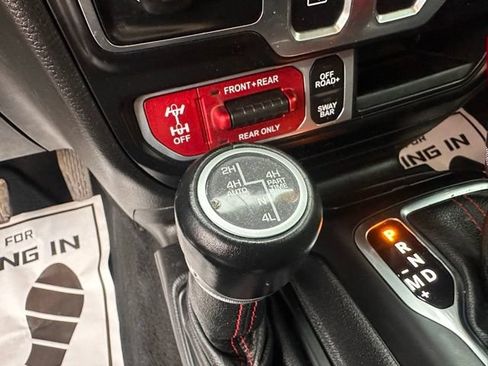 Used 2022 Jeep Wrangler Rubicon w/ Steel Bumper Group AWD/4WD image 25