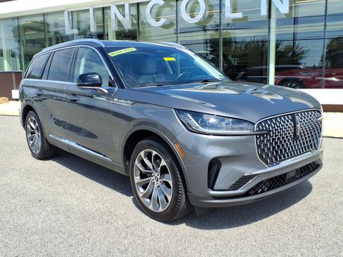 Certified 2025 Lincoln Aviator Reserve w/ Illumination Package AWD/4WD image 1