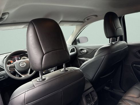 Used 2022 Jeep Cherokee Latitude Lux image 17