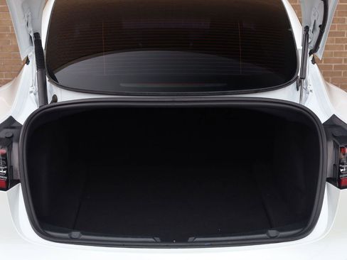Used 2023 Tesla Model 3 Standard Range RWD image 10