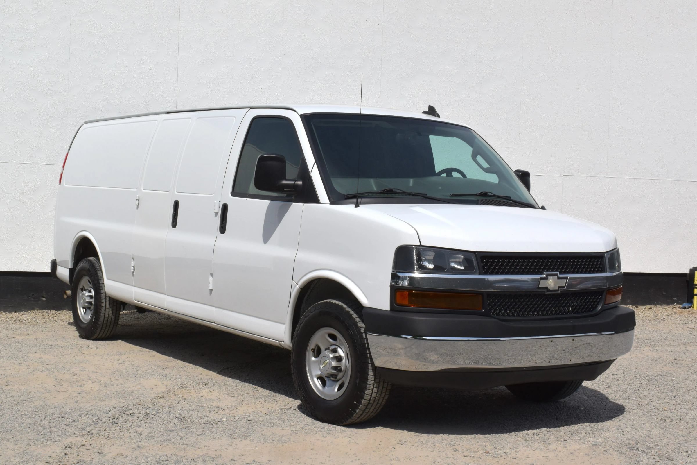 Used 2021 Chevrolet Express 2500 Extended w/ Driver Convenience Package RWD image 30