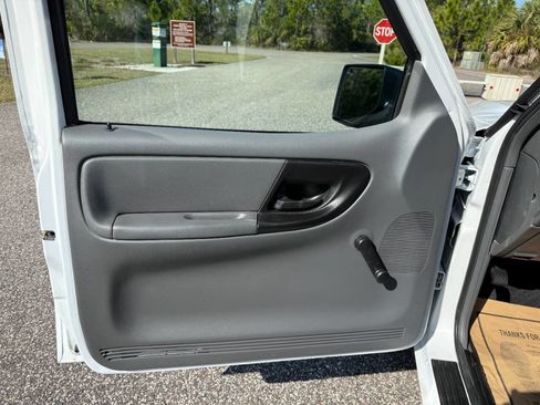 Used 2011 Ford Ranger XL image 9