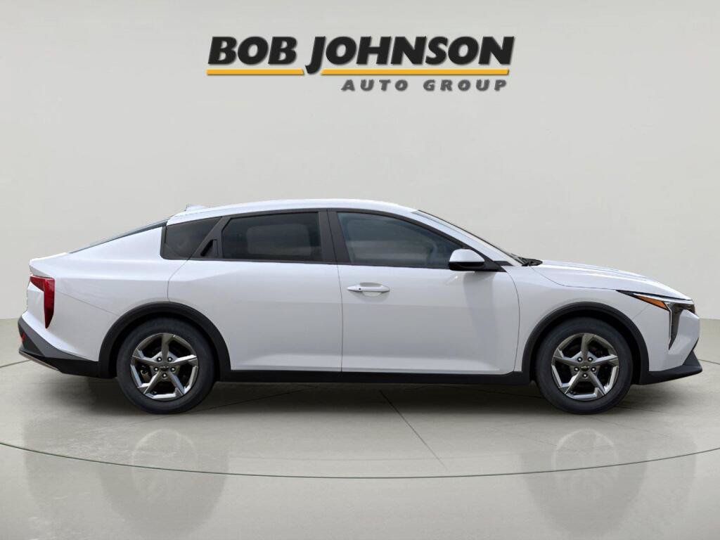 New 2026 Kia K4 FWD image 2