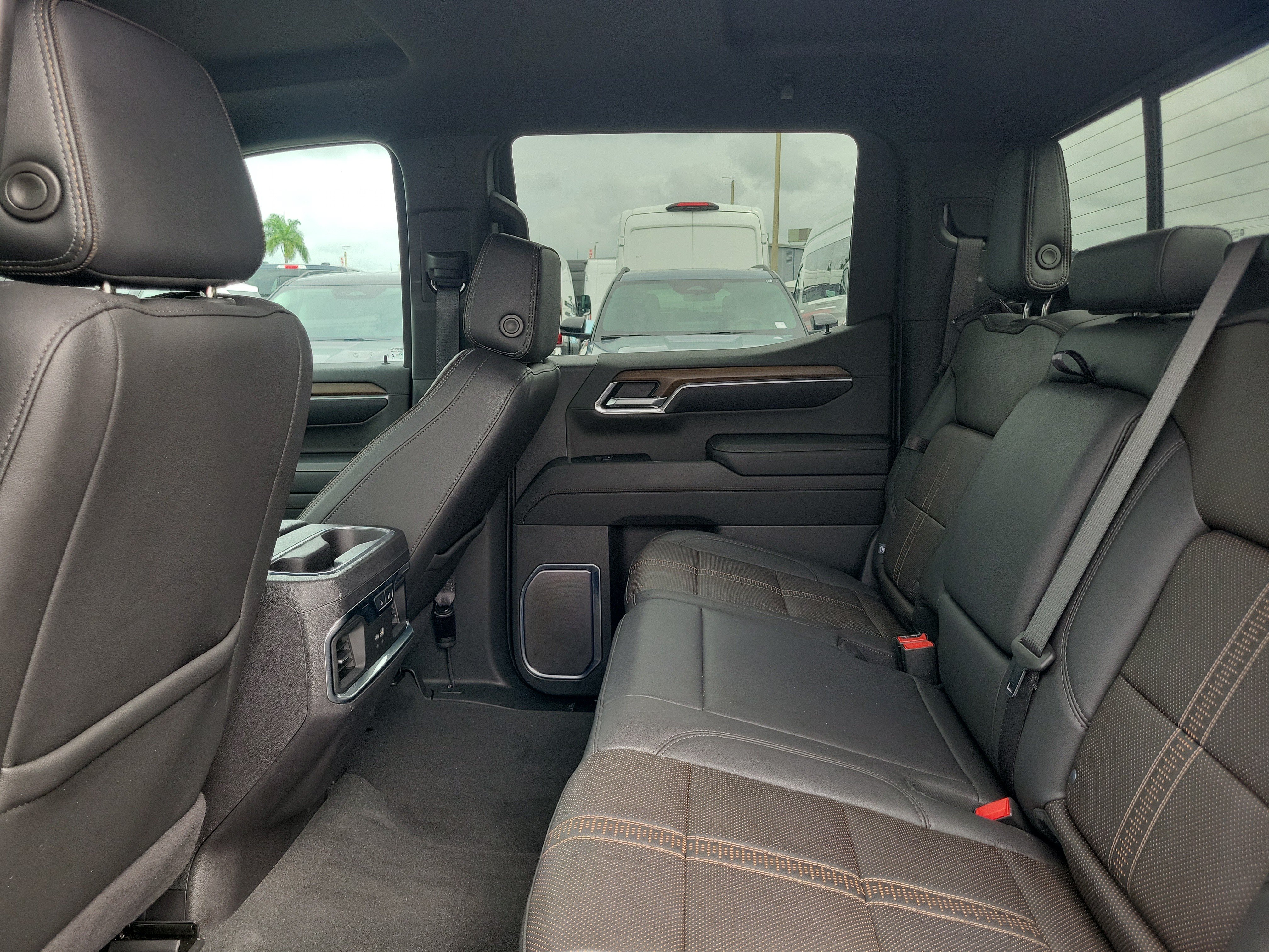 Used 2024 Chevrolet Silverado 1500 High Country AWD/4WD image 18