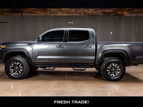 Used 2019 Toyota Tacoma TRD Off-Road image 5