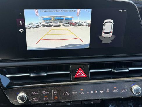 Used 2025 Kia Niro Wind FWD image 22