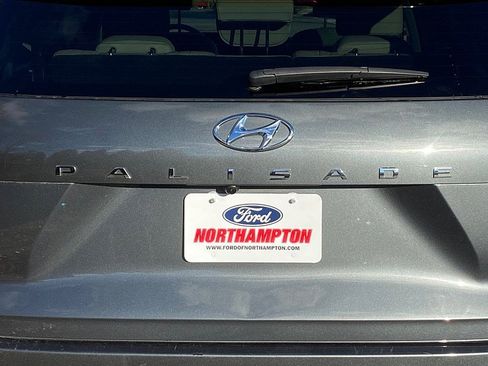 Used 2024 Hyundai Palisade Limited image 9