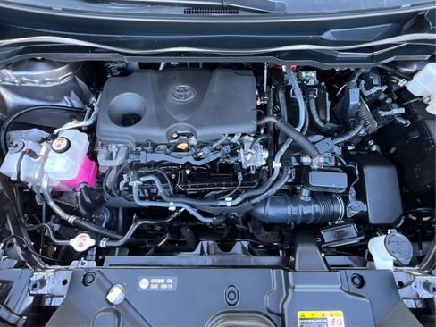 Used 2022 Toyota Sienna XLE w/ XLE Plus Package FWD image 29