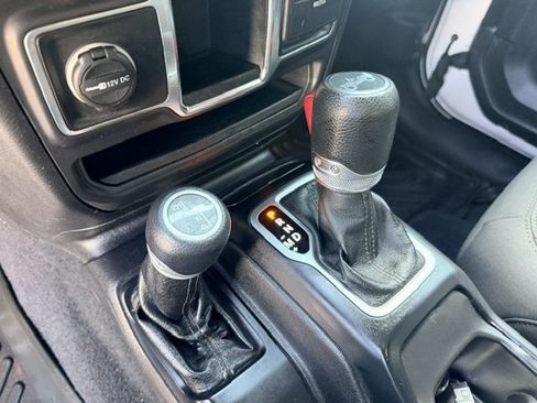 Used 2018 Jeep Wrangler Unlimited Sport AWD/4WD image 22