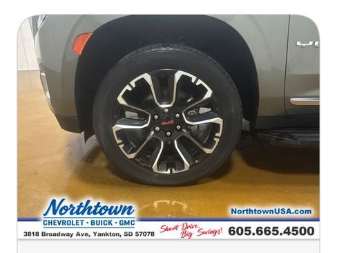 Used 2023 GMC Yukon SLT w/ SLT Premium Package AWD/4WD image 28
