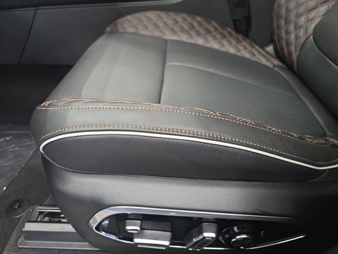 New 2026 Jeep Grand Cherokee Summit AWD/4WD image 29