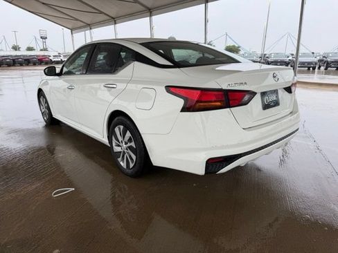 Used 2019 Nissan Altima 2.5 S FWD image 6
