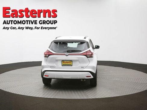 Used 2023 Nissan Kicks SR w/ SR Premium Package image 39