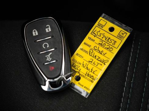 Used 2020 Chevrolet Blazer LT image 17