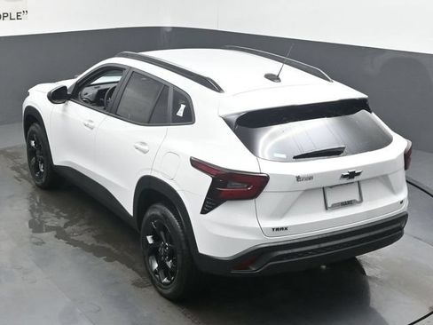 New 2026 Chevrolet Trax LT w/ Driver Confidence Package FWD image 19